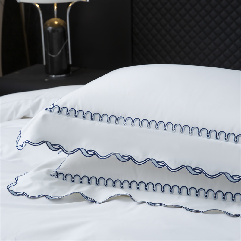 Kiváló hímző szabású 350TC pamut szatén ágyneműkészlet Kiváló hímző szabású 350TC pamut szatén ágyneműkészlet