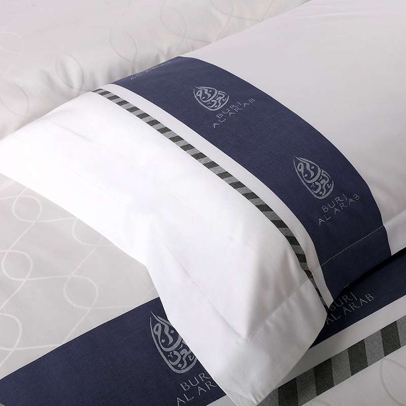 Fonal festett egyedi logó 100% pamut ágynemű készlet Fonal festett egyedi logó 100% pamut ágynemű készlet